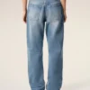 Jeans larghi in cotone blu Jeans larghi in cotone blu