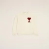 Maglia Ami de Coeur a girocollo in lana bianca Maglia Ami de Coeur a girocollo in lana bianca