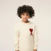 Maglia Ami de Coeur a girocollo in lana bianca Maglia Ami de Coeur a girocollo in lana bianca