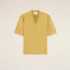 Maglia gialla a maniche corte in lana con scollo a V Maglia gialla a maniche corte in lana con scollo a V