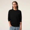 Maglione a girocollo in lana nera con Ami de Coeur a contrasto