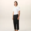 Pantaloni a carota oversize in cotone nero Pantaloni a carota oversize in cotone nero