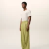 Pantaloni larghi a vita bassa in lana vergine verde