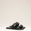 Sandali con fibbia in pelle di vacchetta nera Sandali con fibbia in pelle di vacchetta nera
