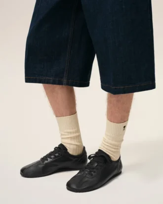 Sneakers morbide in pelle di vacchetta nera