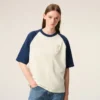 T-shirt Ami de Coeur in cotone bianco e blu con toppa in maglia