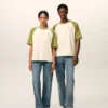 T-shirt in cotone bianco e verde con toppa Ami de Coeur lavorata a maglia
