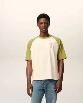 T-shirt in cotone bianco e verde con toppa Ami de Coeur lavorata a maglia