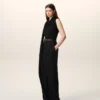 Top nero senza maniche in jersey con scollo lavallière Top nero senza maniche in jersey con scollo lavallière